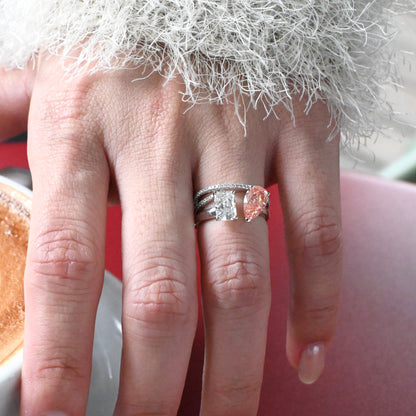 Fancy Vivid Pink Pear & Radiant Diamond Toi et Moi Ring